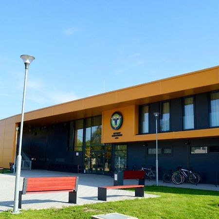 Sport Centrum Apartman Pápa Zewnętrze zdjęcie